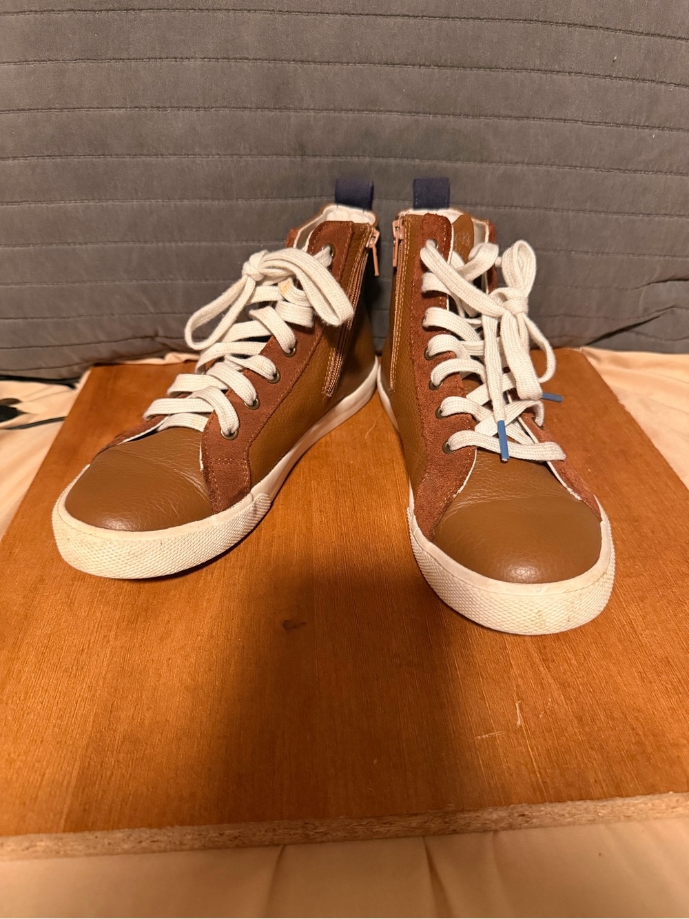 Mini Boden Brown High-Top Sneakers with White Laces